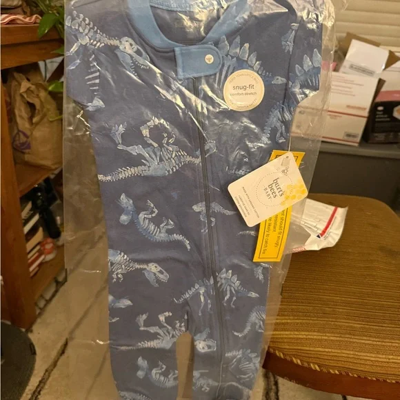Burt's Bees Baby® Dinosaur Snug Fit Footed Pajama Onesie - Dark Blue 18M - Picture 2 of 2